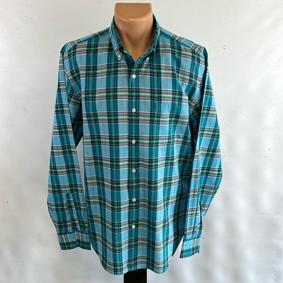 J. Crew Other - J. Crew long sleeve button down collar shirt.  L